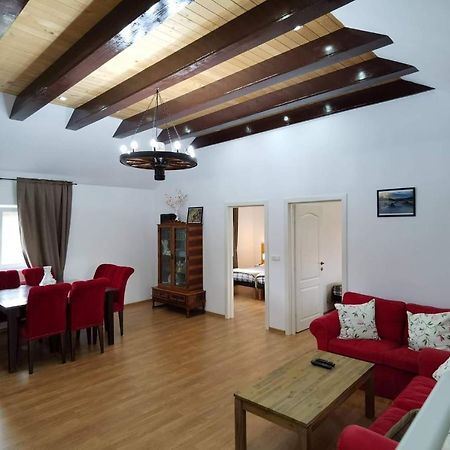 Apartament 2 Camere - Casa Divertis Бузеу Екстер'єр фото