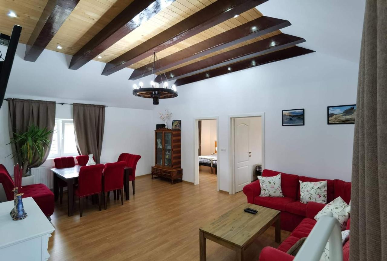 Apartament 2 Camere - Casa Divertis Бузеу Екстер'єр фото