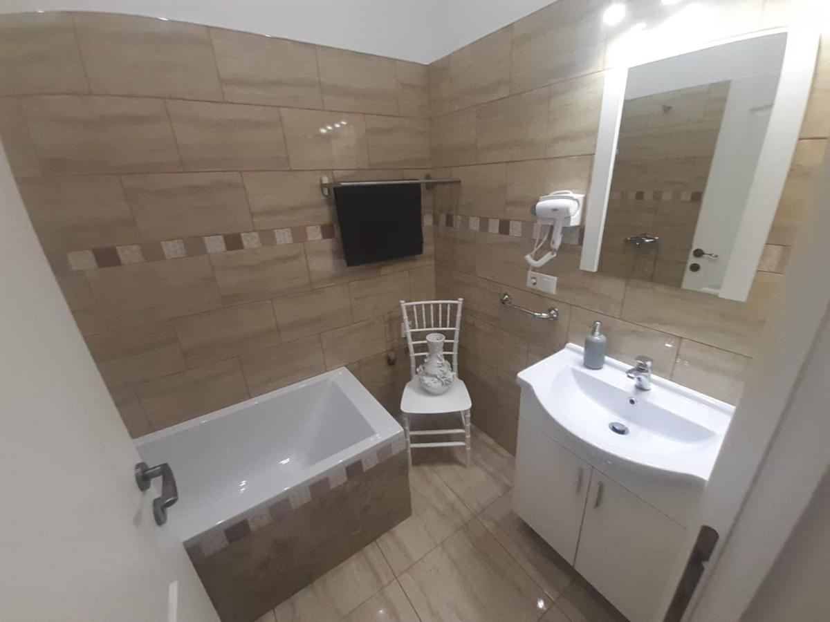 Apartament 2 Camere - Casa Divertis Бузеу Екстер'єр фото