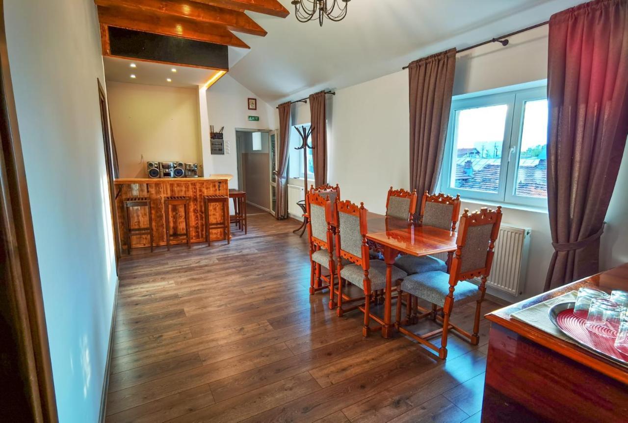 Apartament 2 Camere - Casa Divertis Бузеу Екстер'єр фото