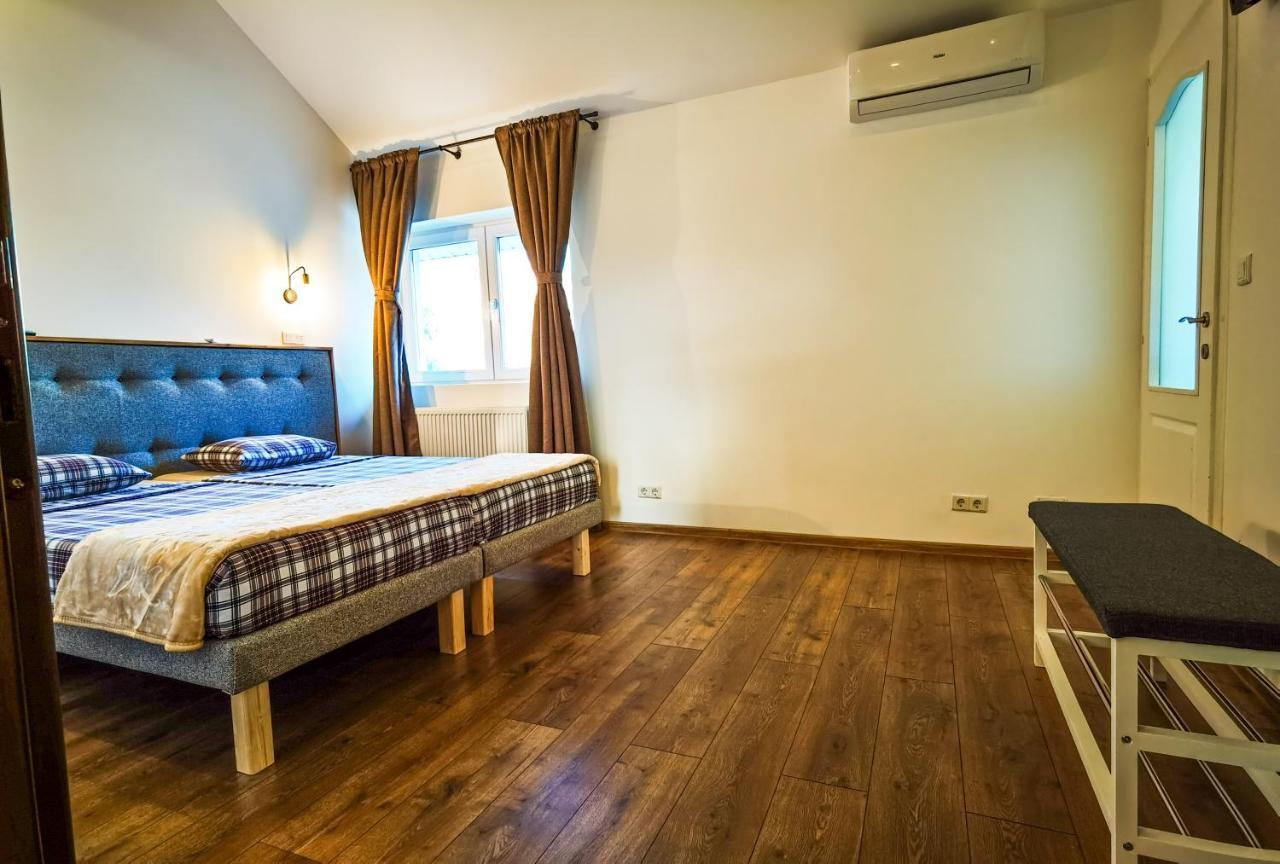Apartament 2 Camere - Casa Divertis Бузеу Екстер'єр фото